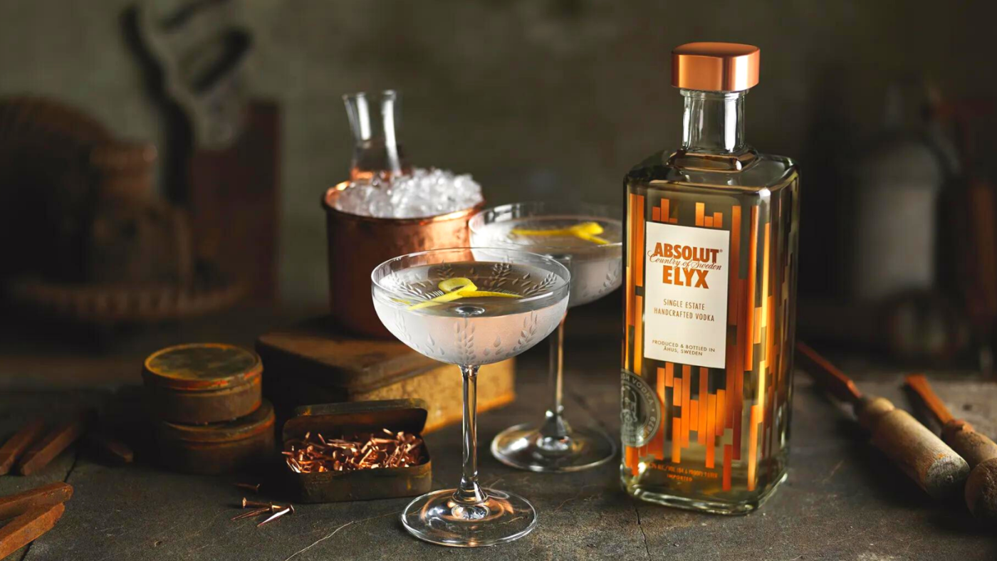Thưởng thức rượu Absolut Vodka Elyx giữ trọn hương vị nguyên bản