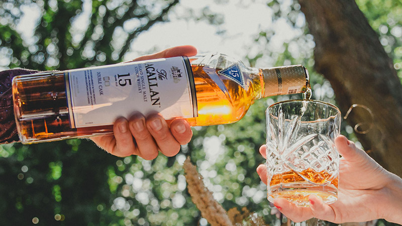 Thưởng thức rượu Macallan 15