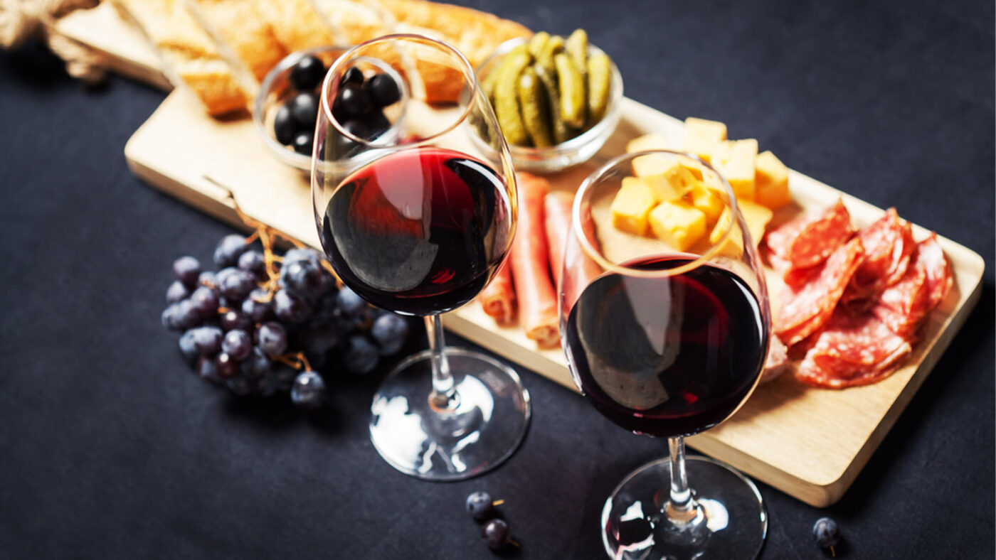 Đỡ Buồn Beer & Wine