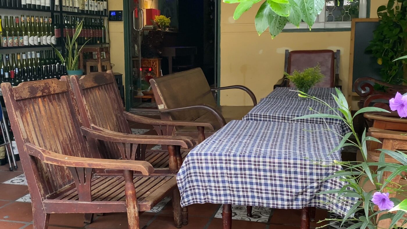 Đỡ Buồn Beer & Wine